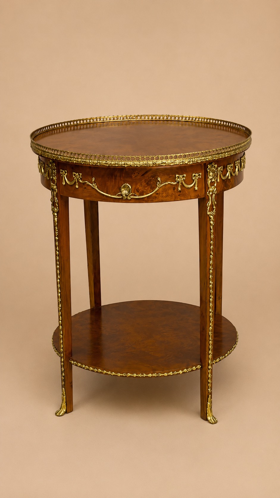 گل‌ میز ساناز 1769